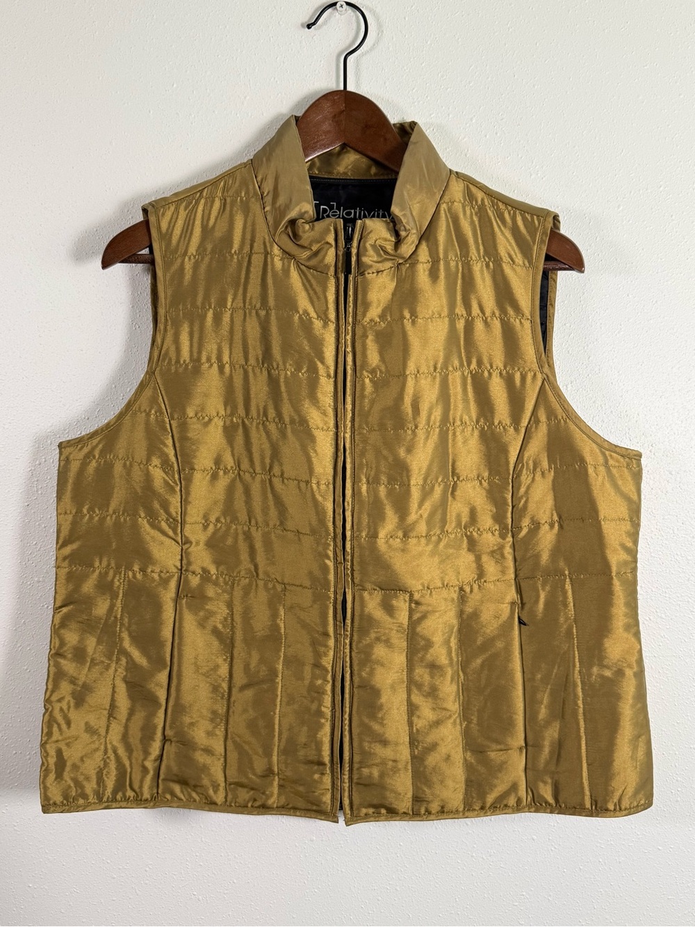 Relativity Metallic Gold Quilted Puffer Vest Women XL Lightweight Zip Front